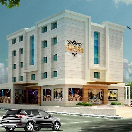 Hotel Flourish International Ahmedabad Esterno foto