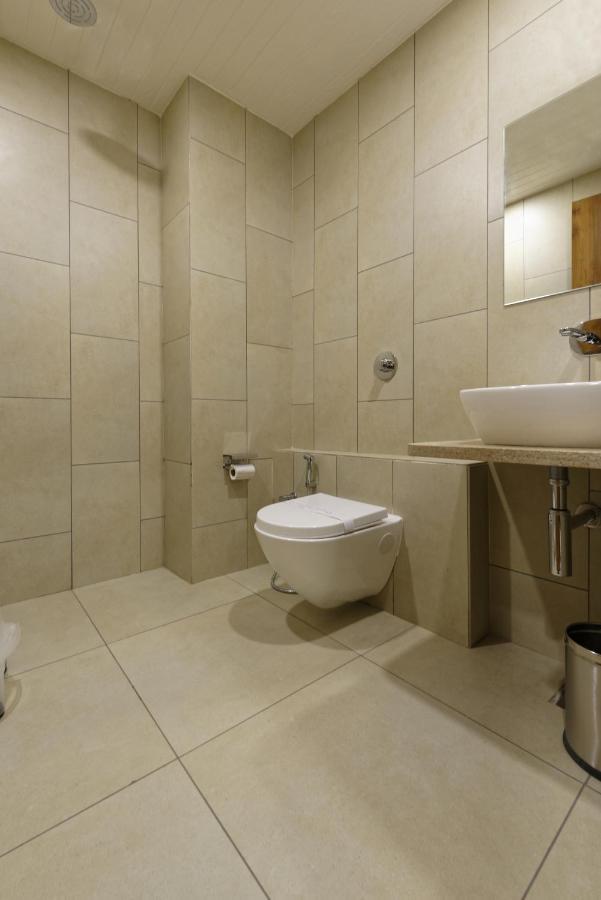 Hotel Flourish International Ahmedabad Esterno foto